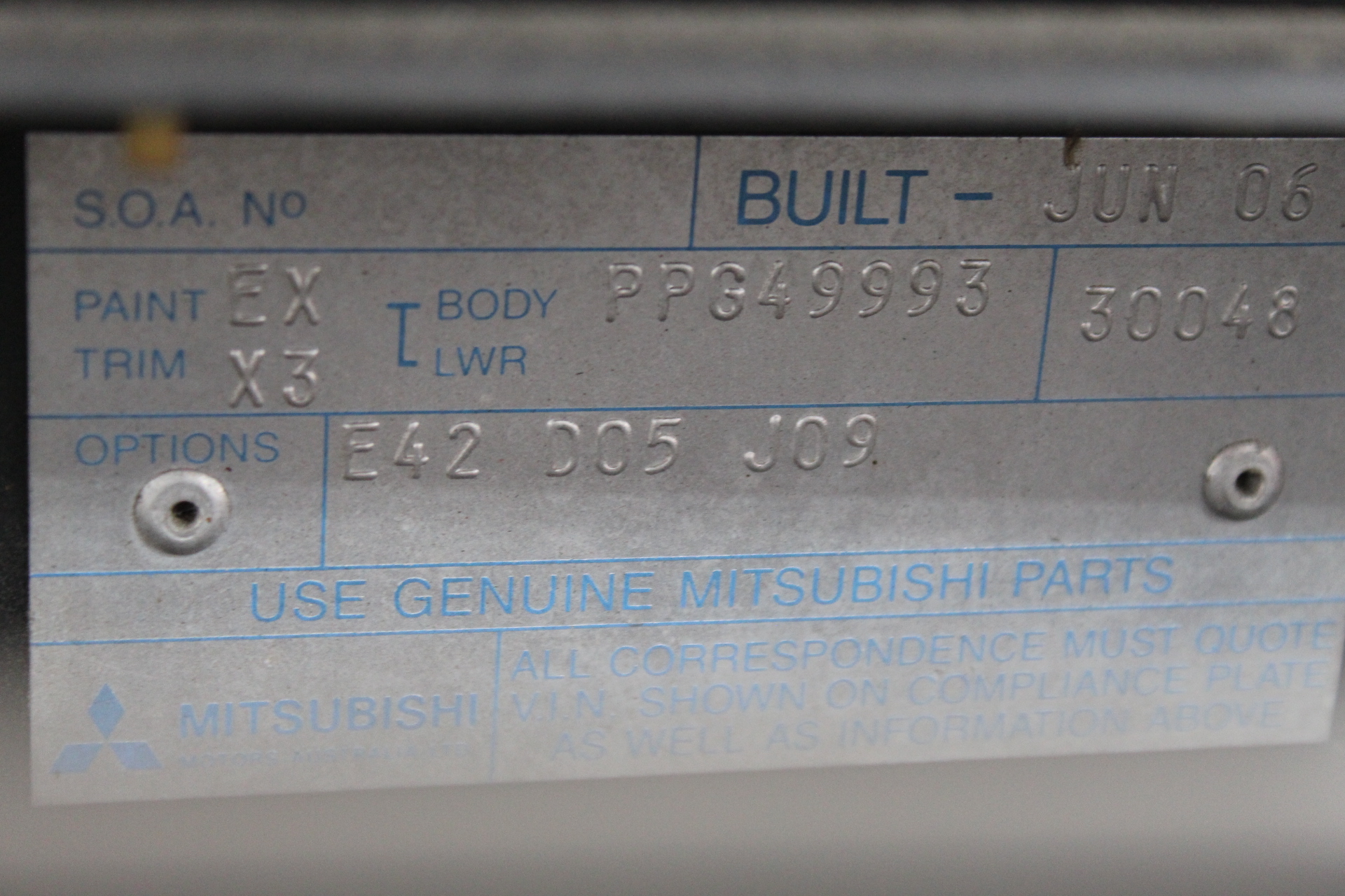 2 x HILARY RADLEY Women's Blouse, Size XL, Ivory Cream Combo.  Buyers Note