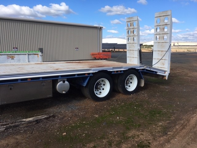 <p>Portable Building Shell 12.0M x 3.0M</p>