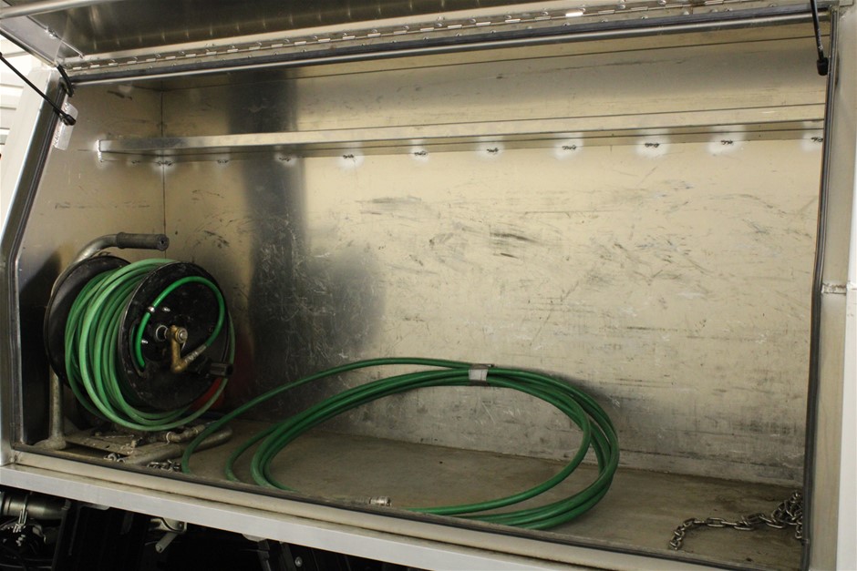 Jules Roy Chardonnay 2023 (6x 750mL), France.