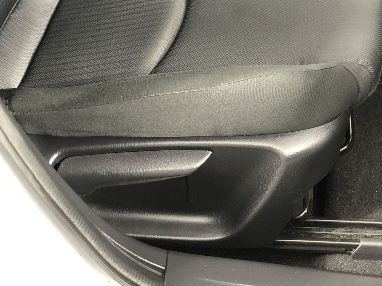 Wolf Blass Red Label Cabernet Merlot (6x 750mL).