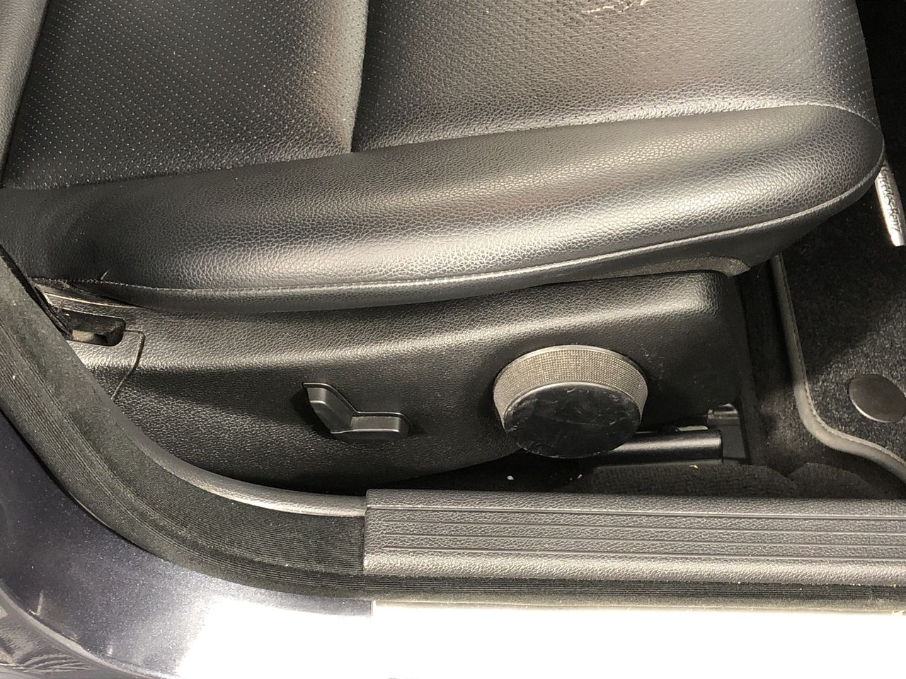 DeWALT 18V Lithium Ion  Slide Battery 2.0Ah.