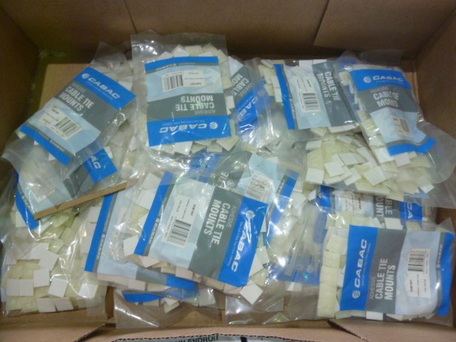 Duchesse De Paris Brut Blanc De Blancs NV (6x 750mL), France.