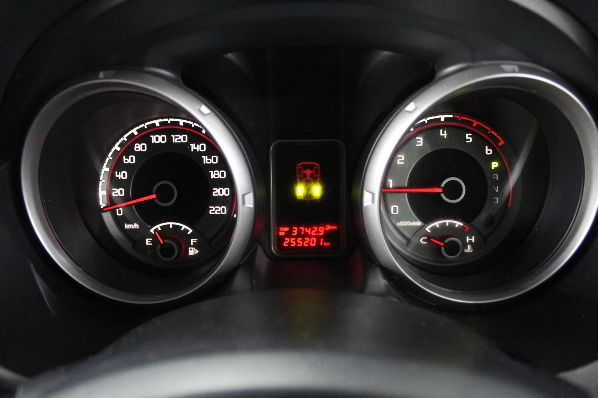 Redbank Emily Brut Cuvee NV (6x 750mL) King Valley, VIC.