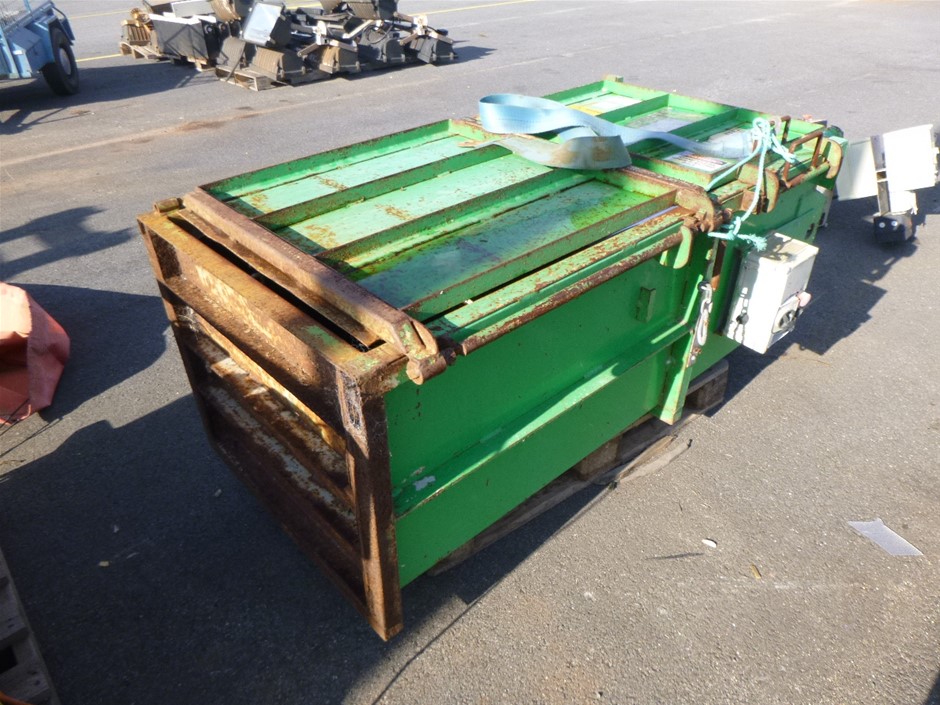 <p>Red Roo Hydraulic Log Splitter</p>