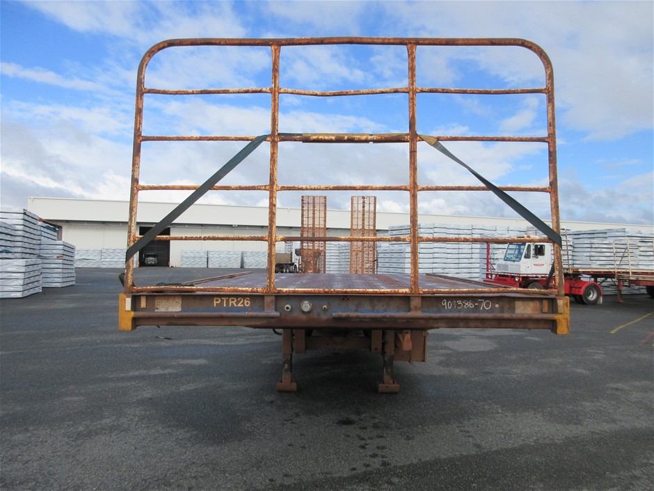 Light Green Flower Jade Gemstones & Swarovski® Crystal Earrings