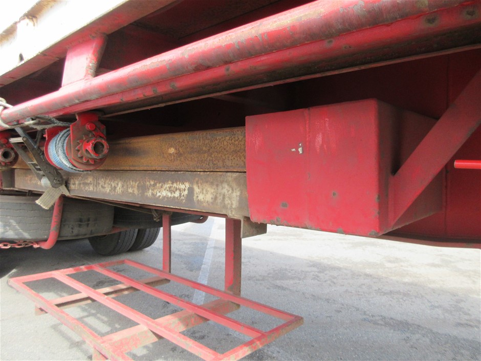 Light Green Flower Jade Gemstones & Swarovski® Crystal Earrings