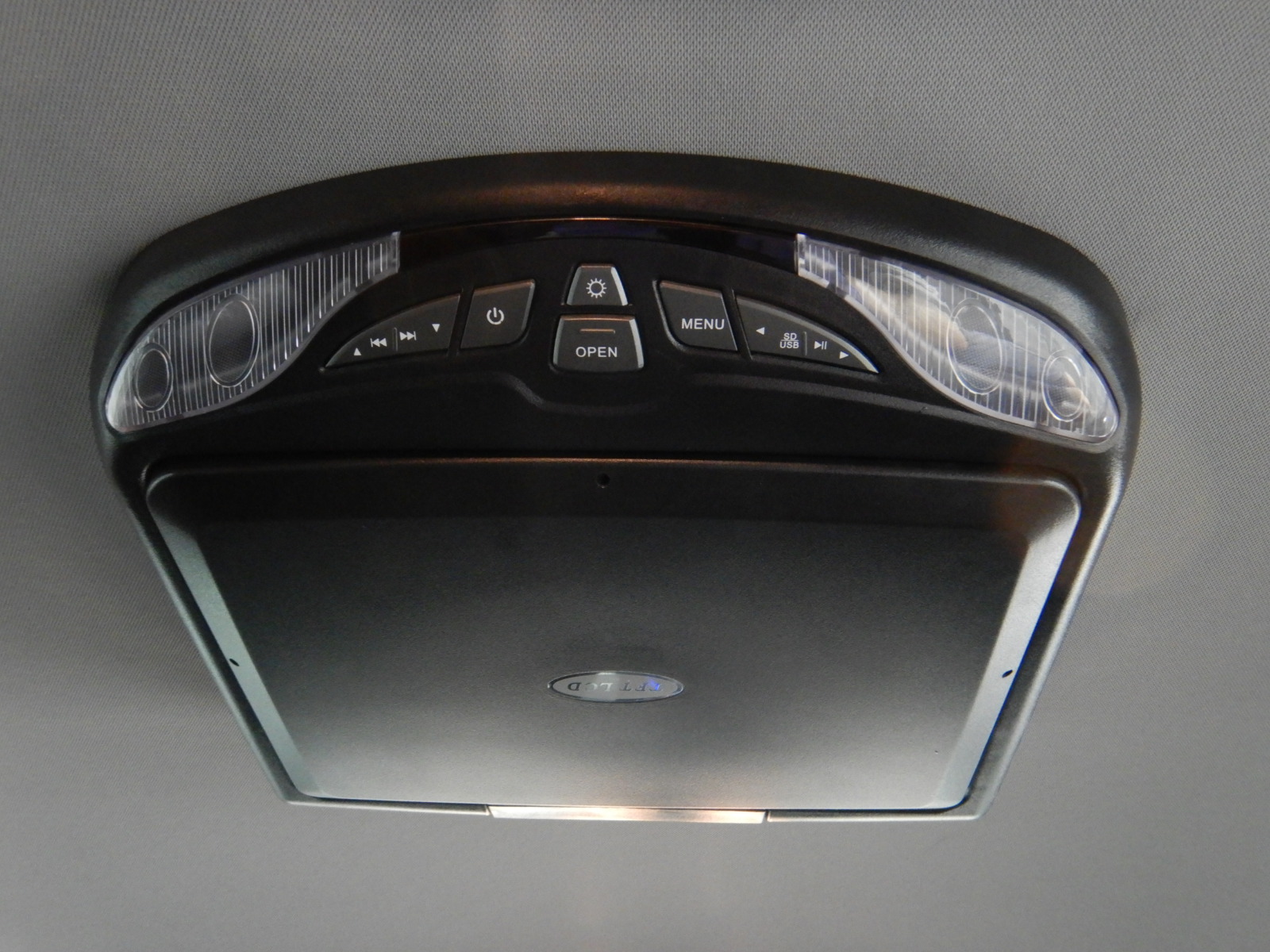 Black Sequined Simulated Pearl Choker Necklace