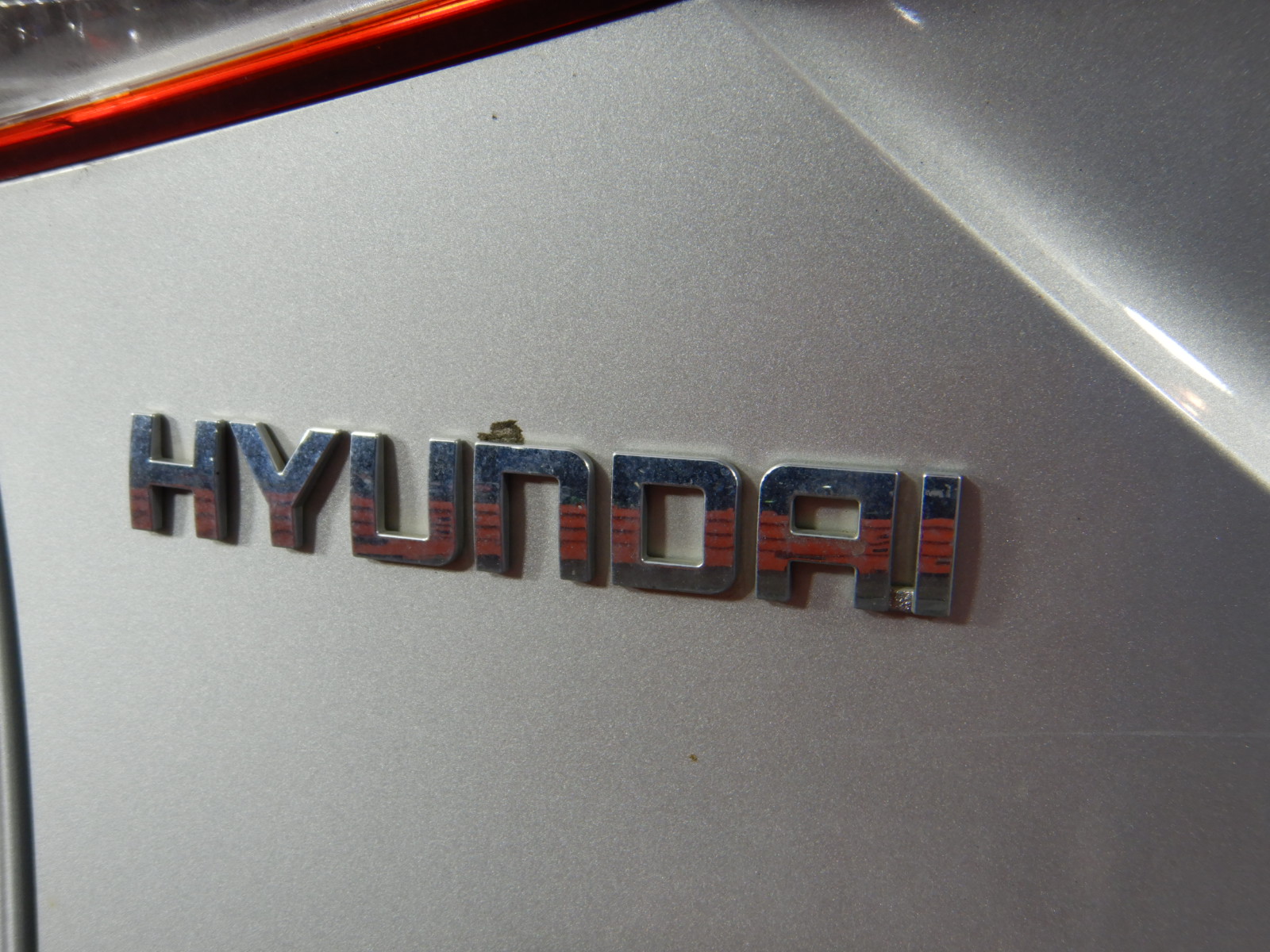 Replica Royal Ring - 16 Simulated Diamonds - US Size 6