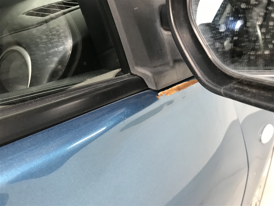 ACCESSORIES BUNDLE: HAWKERS Polarized JACK Sunglasses + SIGG “Color Your Da