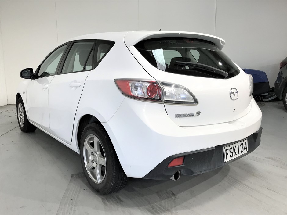 PHILIPS 3000 Series Handheld Garment Steamer, 20g/min Steam Output, 1000W,