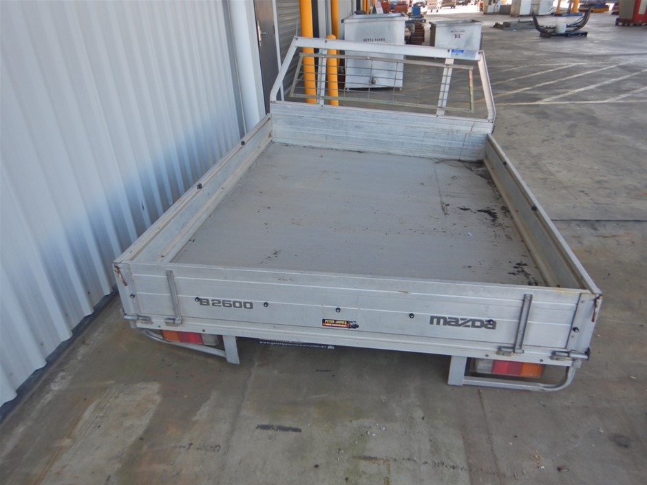 <p>LAI Games, Slam N Jam Basketball Hoops Arcade Game</p>