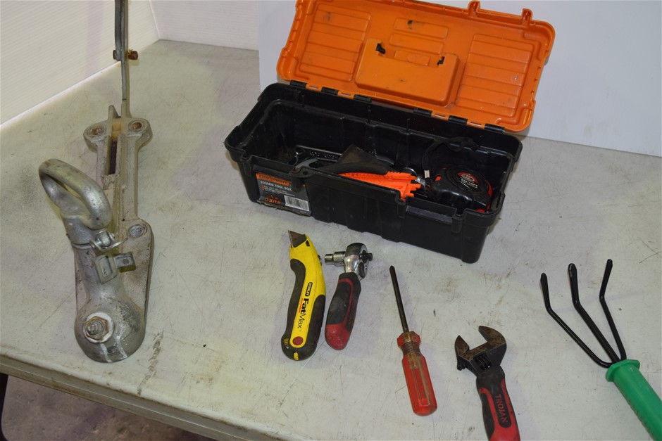 Pierre Delize Blanc De Blancs Brut NV (6x 750mL), France.