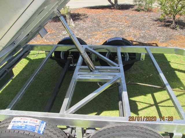 Farm Hand Organic Rose 2024 (6x 750mL) SA