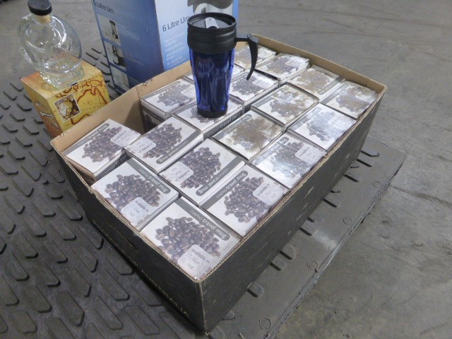 Lindeman's Early Harvest Crisp Chardonnay (6x 750mL).