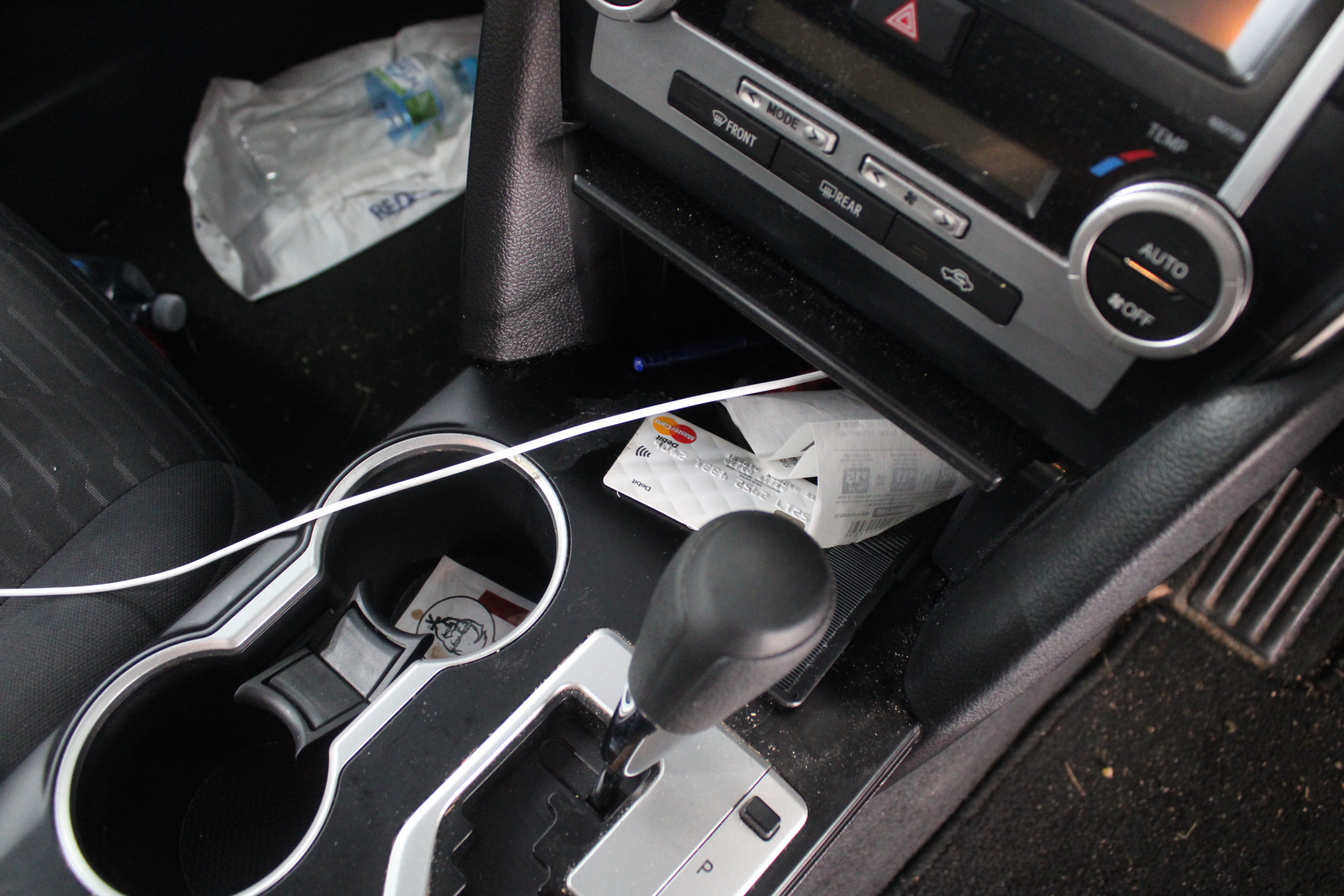 Pierre Armand Chablis 2023 (6x 750mL), France.