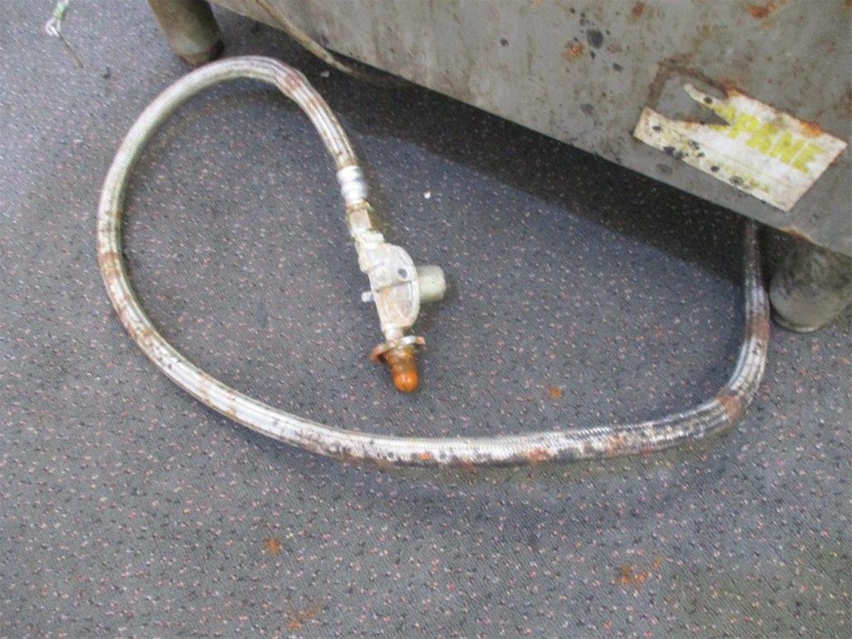 Yellow Gold Natural Ruby 8.0ct /Natural WhiteTopaz Ring with Valuation