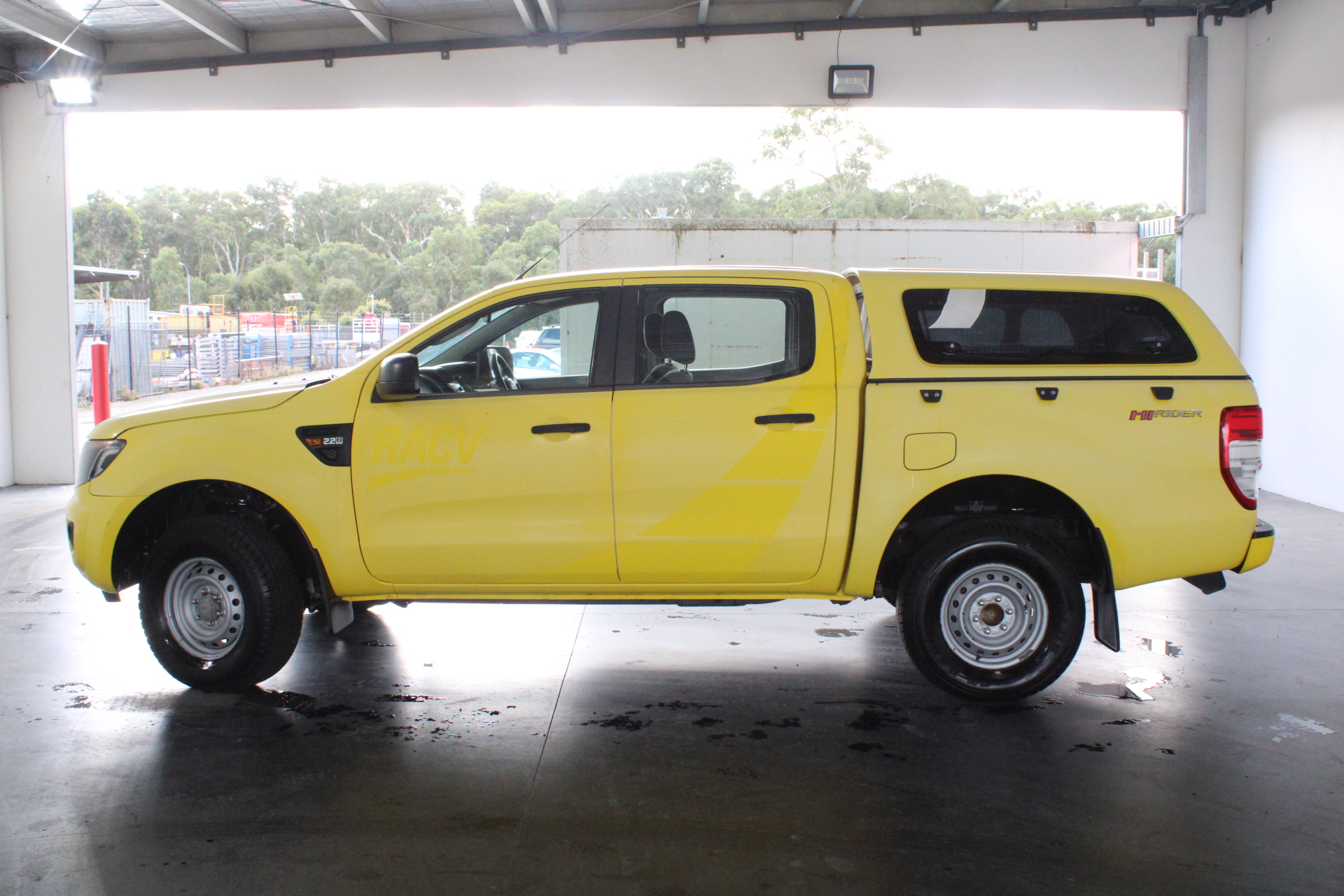 0.20 Carat white pear shape diamond valuation $1,023