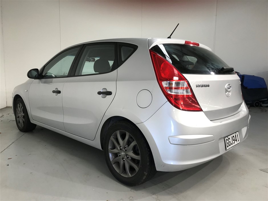 HOLDEN MOTORING SET OF 7 LOGO PIN COLLECTION SET IN PRESENTATION BOX