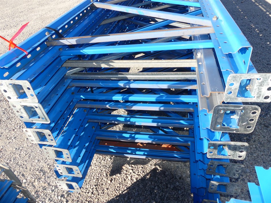 Waterproof  Watch Barrel Shaped Transparent Red Color Quartz Watch Popular