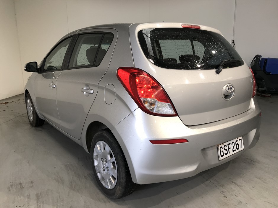 0.20 Carat White Natural Princess cut diamond