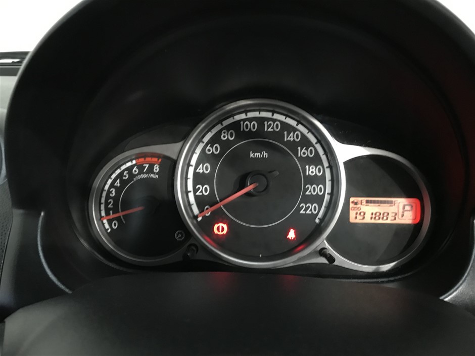 XUANPAD Mini Projector FHD 1080P Portable Multimedia Video Projector 55000