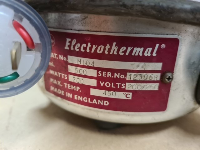 Anaerobic vinyl glove Isolation Chamber