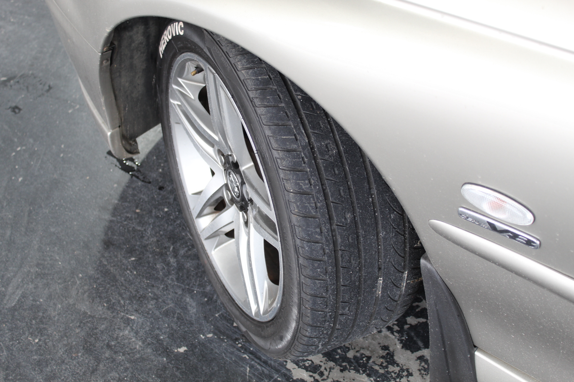 2010 BATHURST WINNER GOLD MEDALLION IN BOX LOWNDES HOLDEN VE COMMODORE