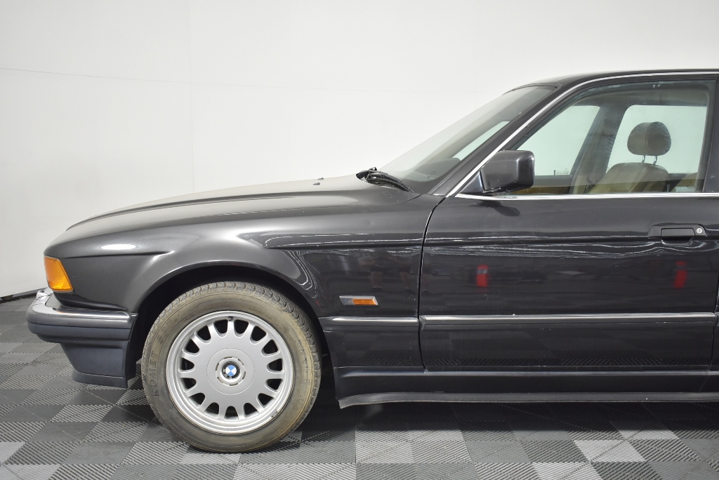 2025 Full Enclosed Electric Ride On Sweeper – Model: 1900K (Unused)