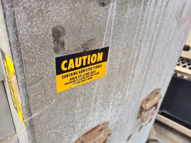 Sacred Hill Shiraz Cabernet (12x 750mL). NSW.