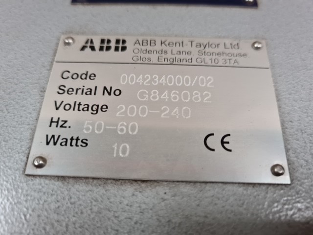 Wolf Blass Red Label Chardonnay (6x 750mL).