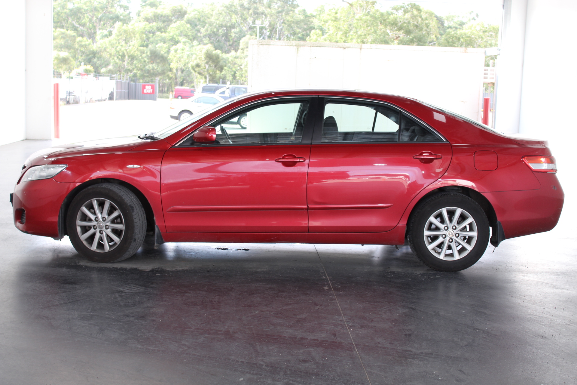 Lindeman's Bin 65 Chardonnay (6x 750mL).