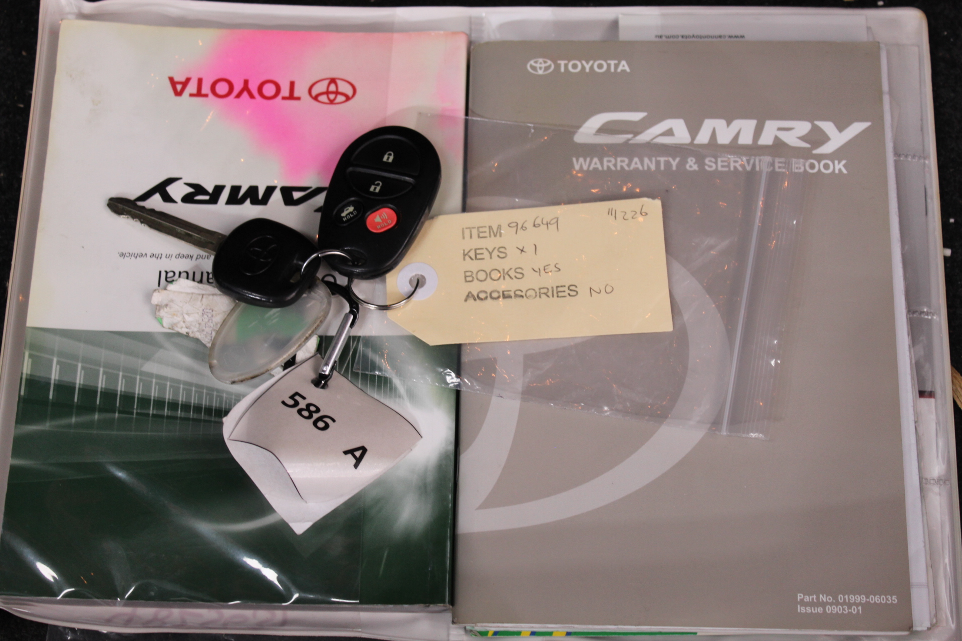 Little Giant Buttery Chardonnay (6x 750mL), Adelaide Hills.