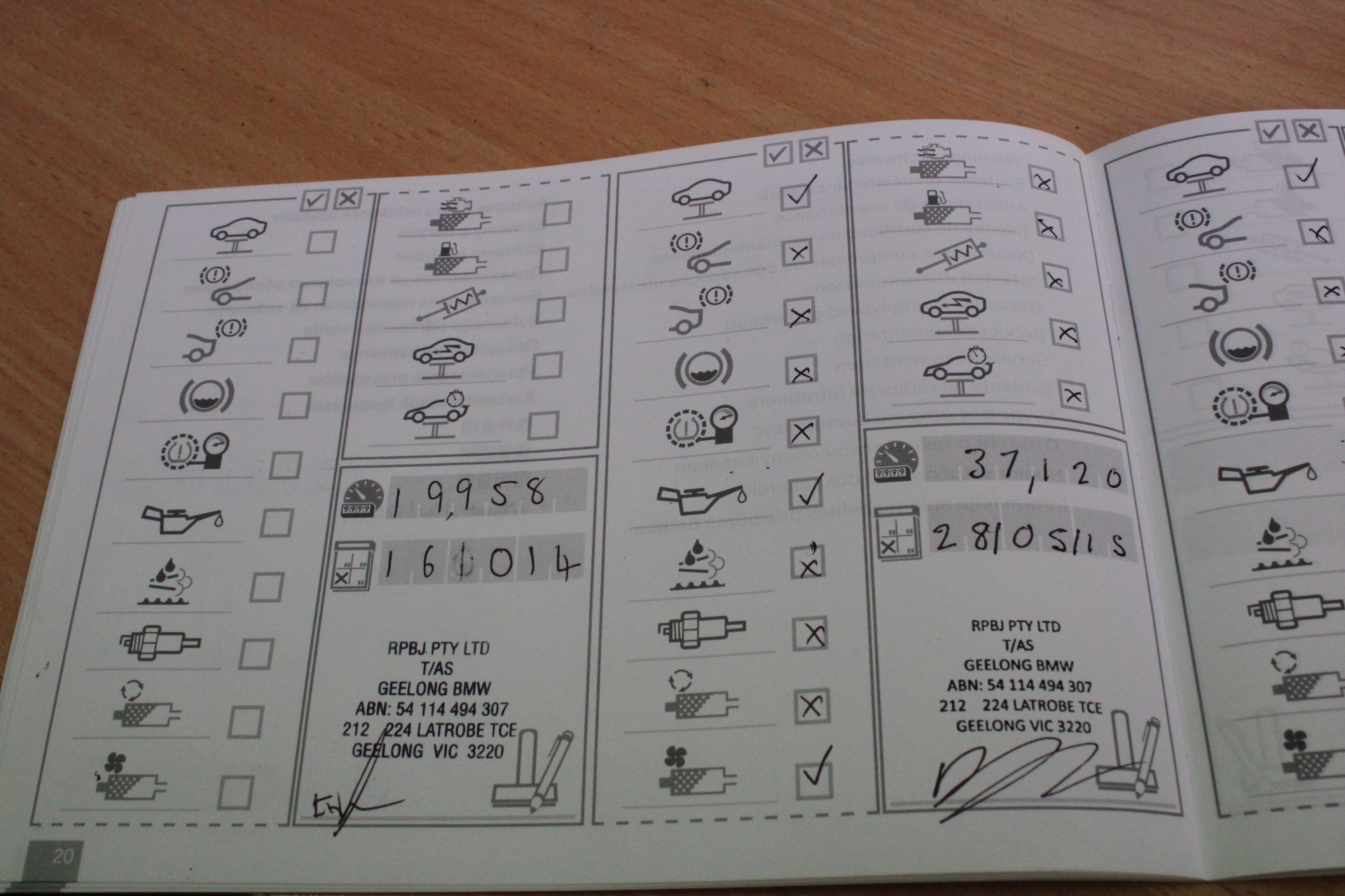 Seppelt The Great Entertainer Chardonnay Pinot Noir NV (6x 750mL).