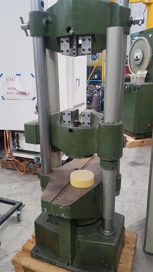 Flareon VMAX 002/009 Chinese – TOC Pristine 10