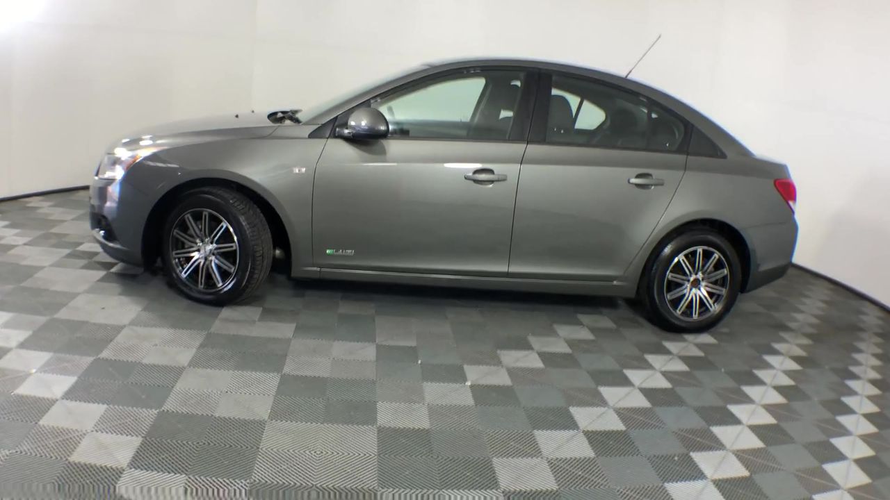 End of Lease Sale: Bluetooth headsets - Approx 8 pieces