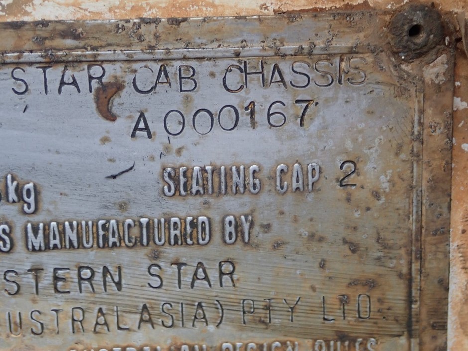 MAAJI Men's Sporty Shorts Swim Trunks, Large US, Bright Blue. RRP: US$69.