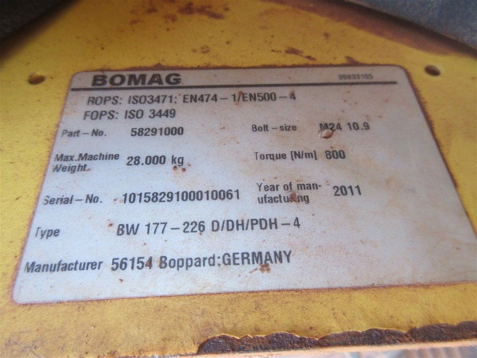 Waterproof  Watch Barrel Shaped Transparent Quartz Watch Popular