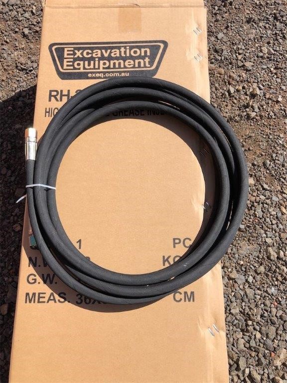 adidas Sportswear Essentials Big Logo Men's Fleece Hoodie, Black/White/Whit