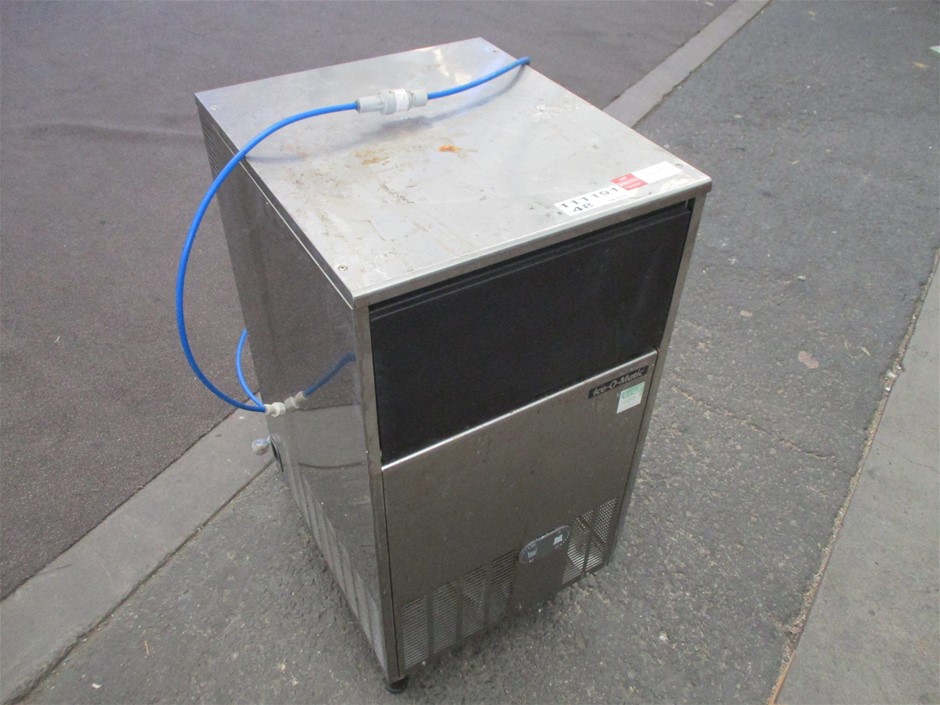 Approx 37 Ct of Loose Boulder Opal Chips (Coober Peby) In glass disp/bottle