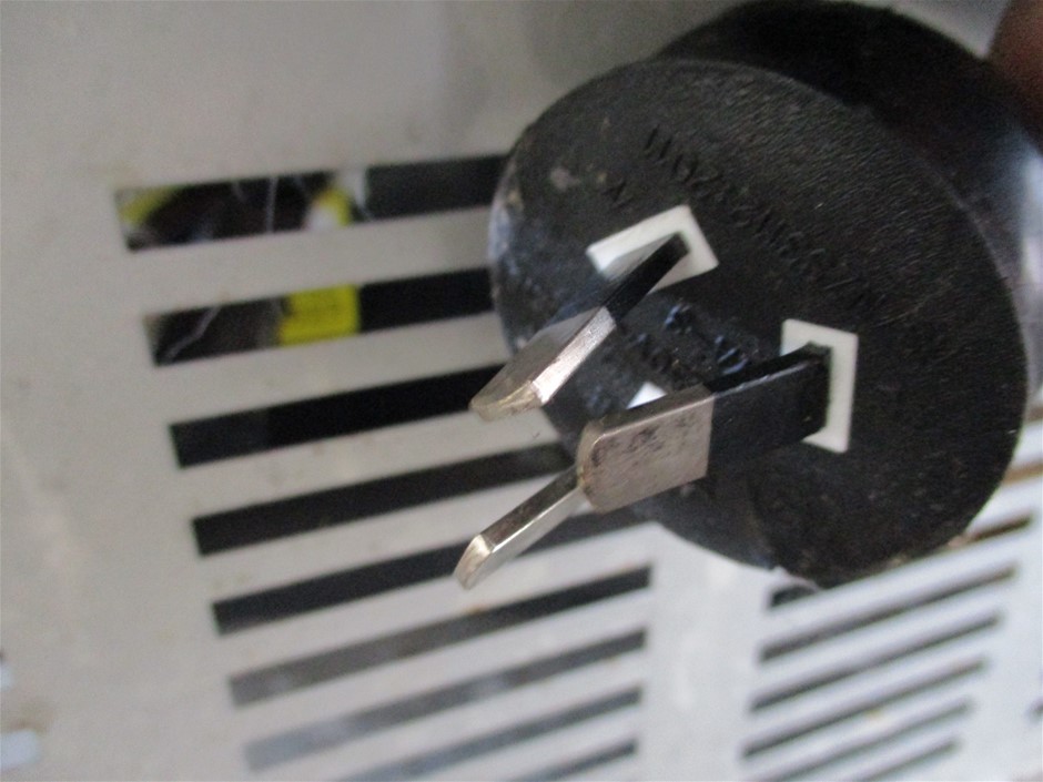 1966 AUSTRALIA FIRST & LAST QUEEN ELIZABETH SILVER ROUND FIFTY CENTS