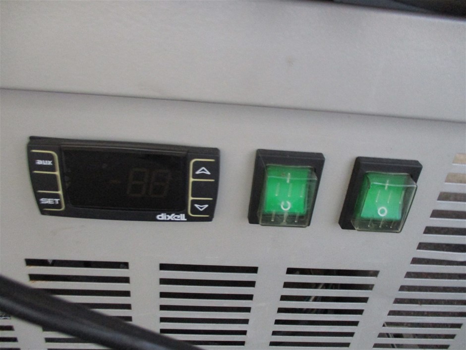 1/100 Scottdale gold bar Unc