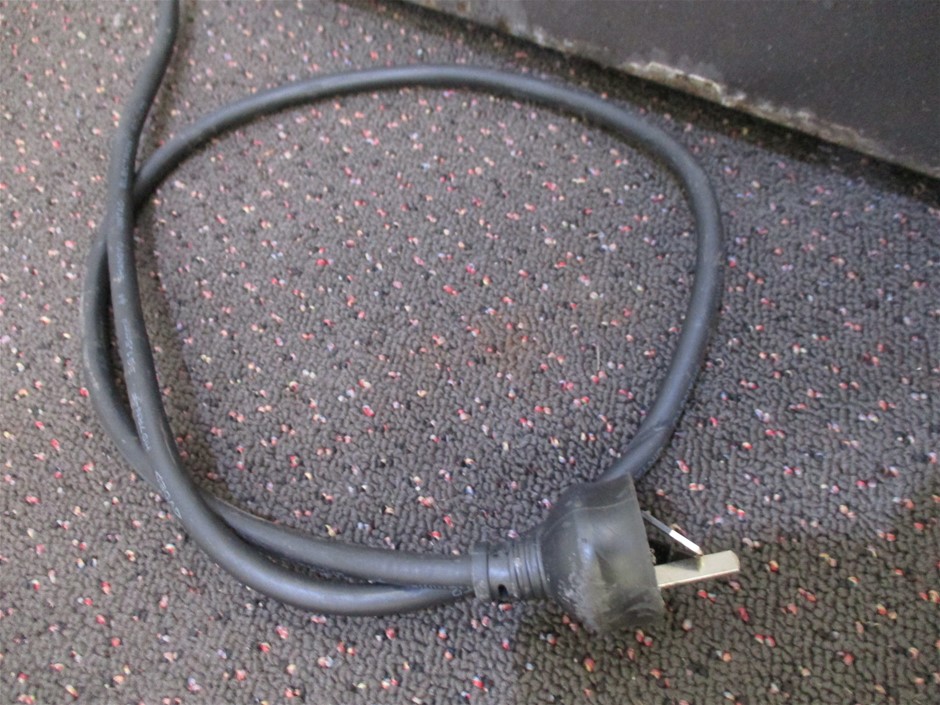 Scottsdale Gold 1/100oz 9999 Goldx 2, 1g Silver Bars x 2, 1g mint bar x 2