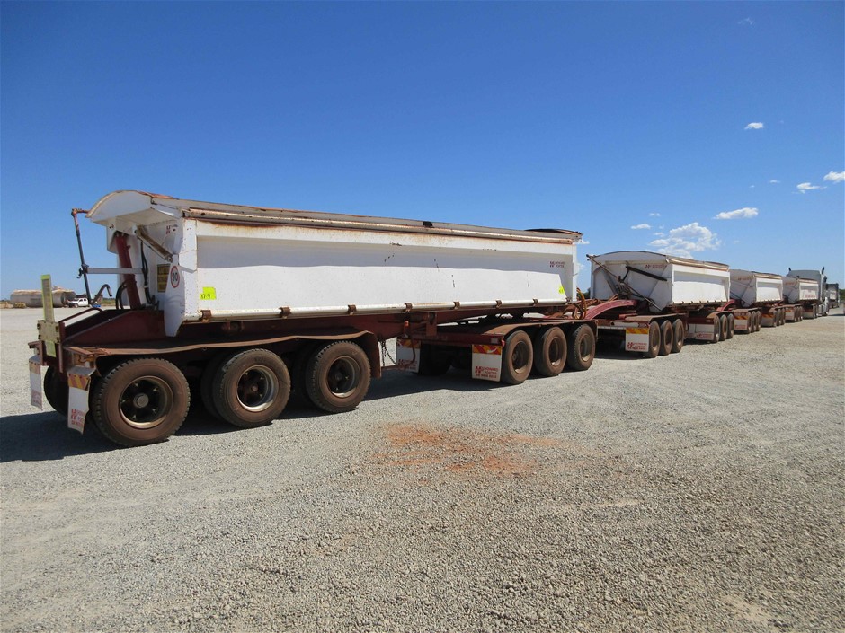 <p>Assorted Empty Plastic Tool Carry Cases x 7</p>