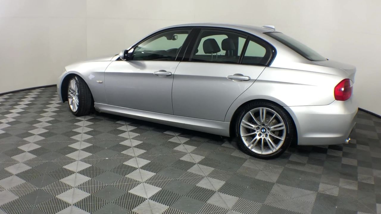 6mm Labradorite & Baroque Pearl Dangling Earrings.