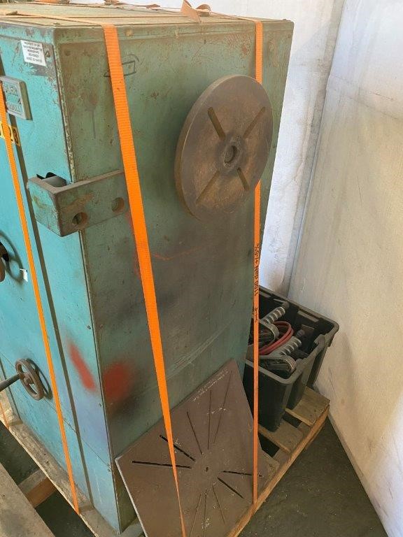 18K/Italy 3.5ctw Oval Cut Yellow Gold Filled Ring(stamped)  6US