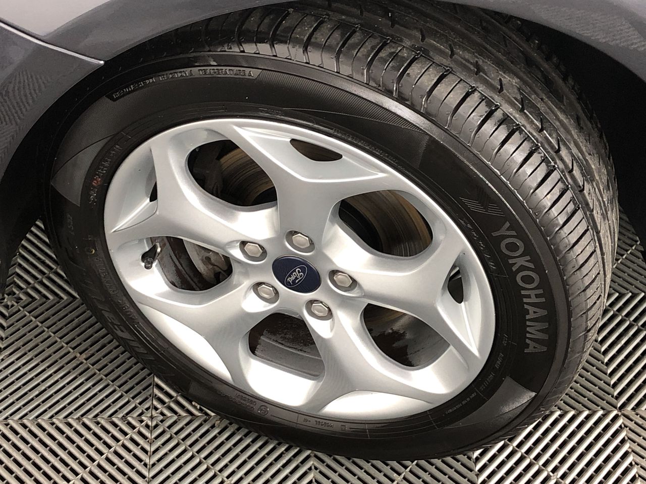 ACDELCO GM Original Equipment Vapor Canister Purge Valve with Bracket, 214-