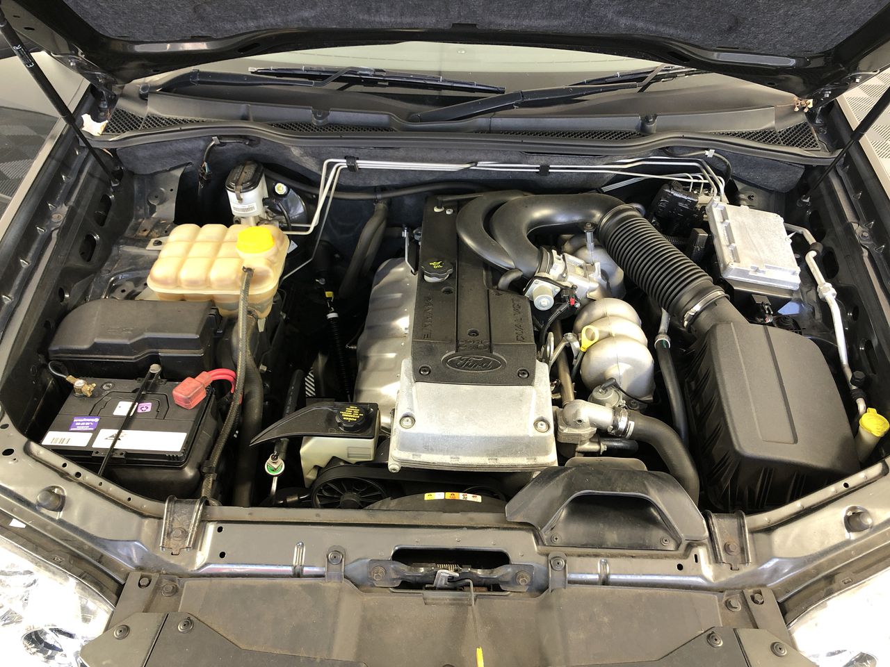 Quantity of 4 20.5-25 Earthmoving Tyres (Unused),