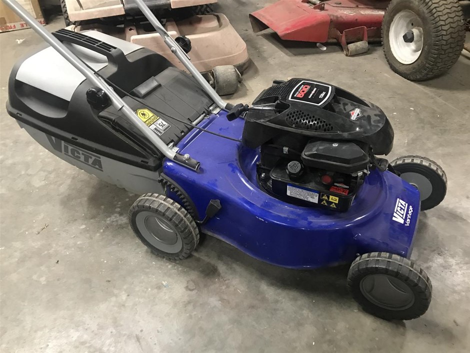 Jules Roy Pinot Noir 2024 (6x 750mL), France.