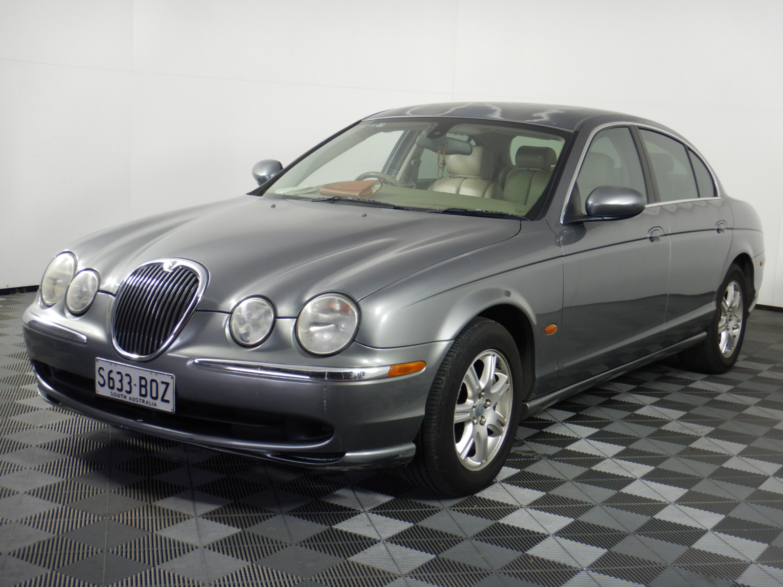 COMO VINTAGE Women's Belted Cardigan, Size XS, Beige. NB: minor use.