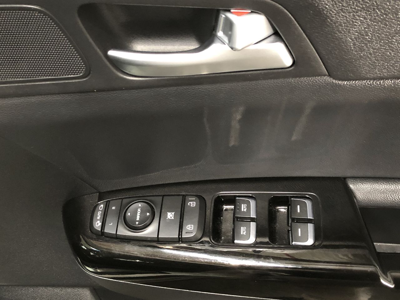 Peter Lehmann Cellar Archives Shiraz 2016 (12x 750mL), Barossa.